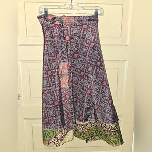 Darn Good Yarn Plus Size 22-26 Sari Silk Mini Length True Wrap Skirt NWT